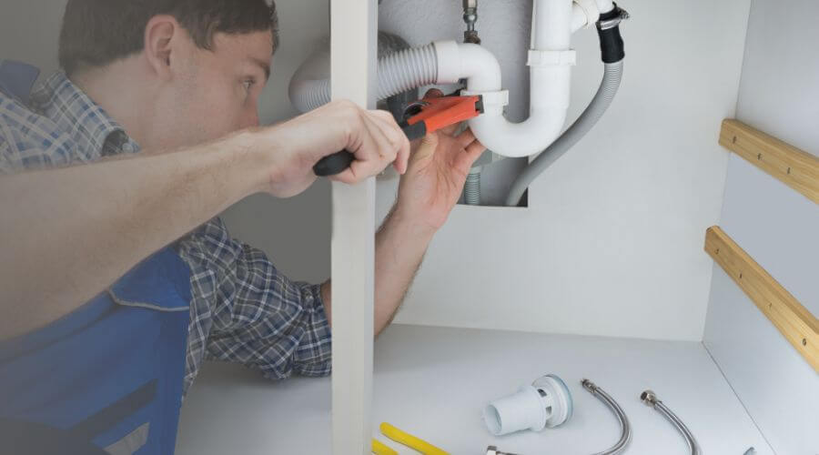 Expert burst pipe repair services in Rolfe, IA